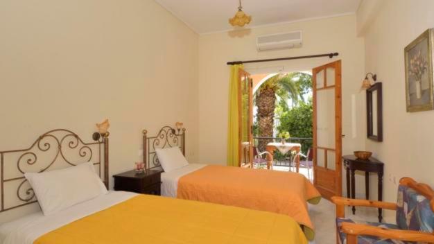קרי Loukas Inn Family Resort מראה חיצוני תמונה