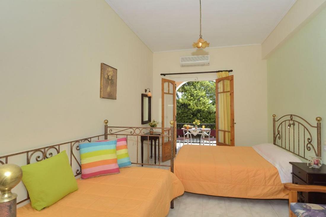 קרי Loukas Inn Family Resort מראה חיצוני תמונה